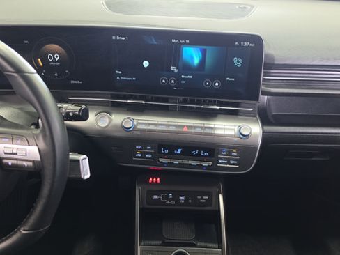 Certified 2025 Hyundai Kona SEL FWD image 12