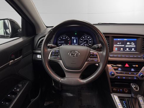 Used 2018 Hyundai Elantra Value Edition FWD image 12