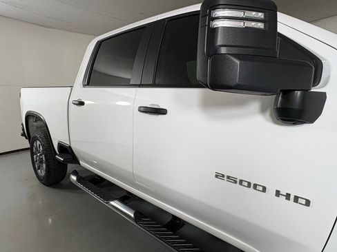 Used 2025 Chevrolet Silverado 2500 Custom w/ Custom Value Package image 14