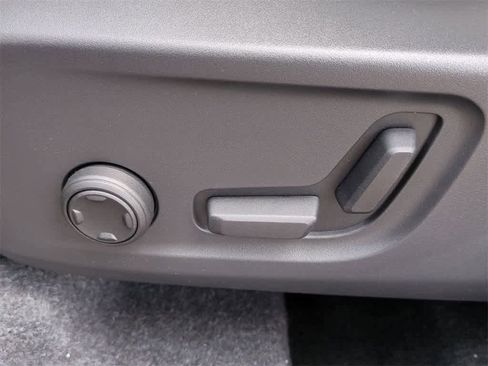 New 2026 Volvo XC40 B5 Ultra w/ Protection Package Premier image 16