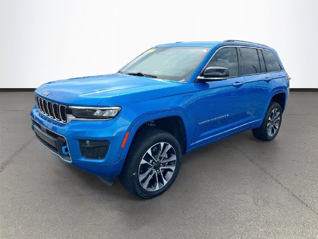 Used 2022 Jeep Grand Cherokee Overland AWD/4WD image 3