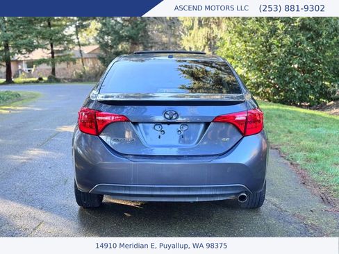 Used 2018 Toyota Corolla SE w/ SE Premium Package image 4