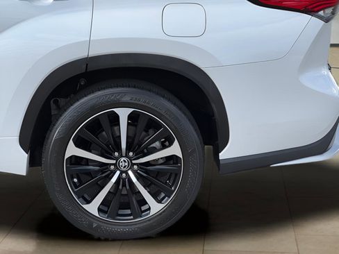 Used 2022 Toyota Highlander XSE image 37