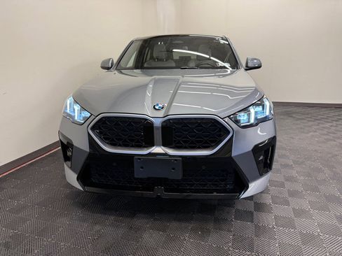 Used 2025 BMW X2 xDrive28i w/ M Sport Package AWD/4WD image 5