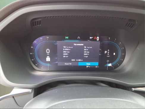 Used 2024 Volvo XC60 B5 Plus image 14