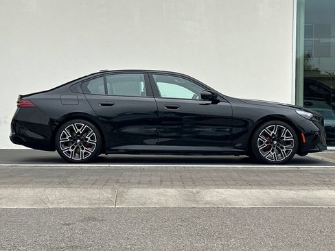 Used 2024 BMW i5 eDrive40i w/ Executive Package RWD image 2