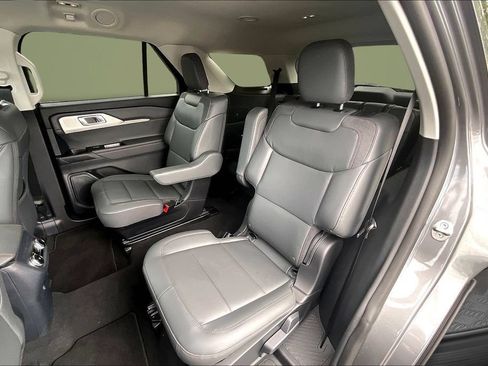 Used 2026 Ford Explorer Active w/ Active Comfort Package RWD image 24