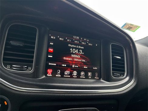 Used 2015 Dodge Charger SXT image 11
