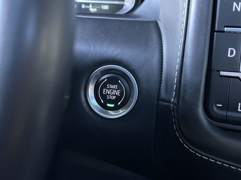 Used 2023 GMC Yukon XL Denali Ultimate image 17