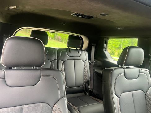 Used 2023 Jeep Grand Cherokee L Summit image 9