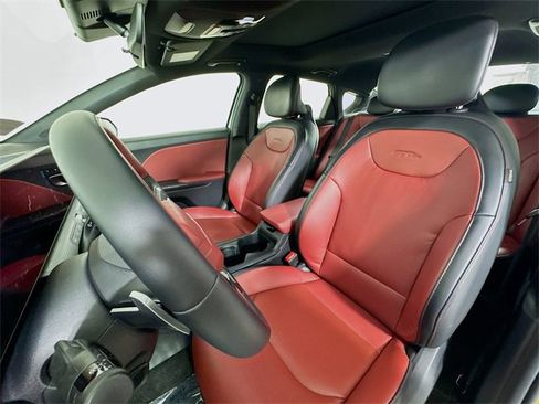 Used 2025 Kia K4 GT-Line w/ GT-Line Premium Package image 19