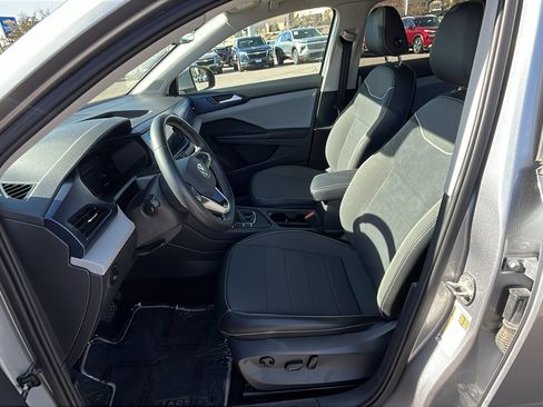 Used 2023 Volkswagen Taos SE image 10