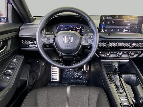 Used 2025 Honda Accord Sport image 6