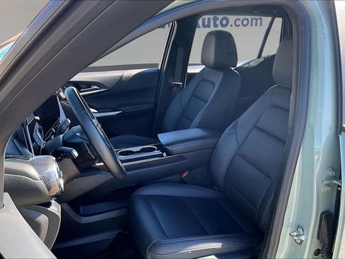 Used 2025 Chevrolet Equinox LT w/ Convenience Package II AWD/4WD image 24