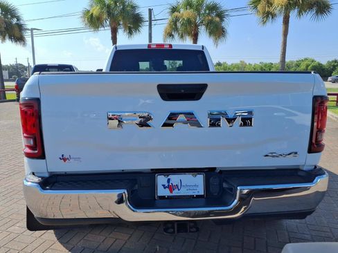 Used 2026 RAM 3500 Tradesman w/ Chrome Appearance Group A AWD/4WD image 6