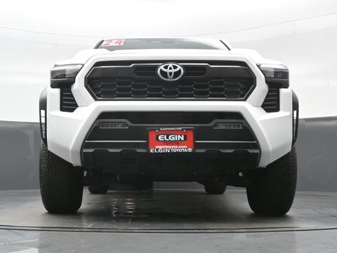 Used 2024 Toyota Tacoma TRD Off-Road AWD/4WD image 27