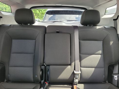 Used 2023 GMC Terrain SLE w/ Driver Convenience Package FWD image 15