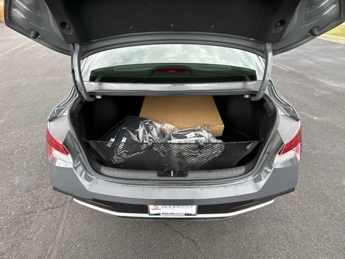 New 2026 Hyundai Elantra Limited FWD image 26