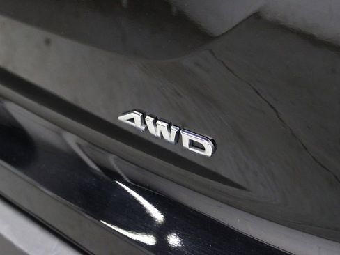 Used 2025 Nissan Pathfinder SV image 46