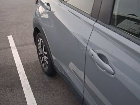 Used 2023 Nissan Kicks SV FWD image 16