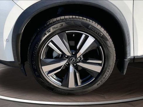 Certified 2023 Nissan Rogue SL w/ SL Premium Package FWD image 9