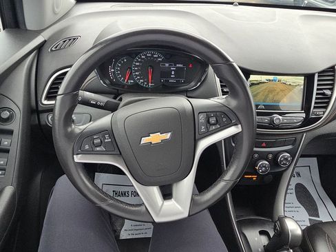 Used 2019 Chevrolet Trax LT w/ Driver Confidence Package image 22