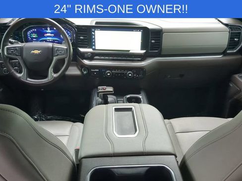 Used 2022 Chevrolet Silverado 1500 LTZ AWD/4WD image 32
