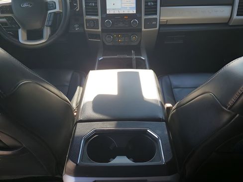 Used 2019 Ford F250 Lariat w/ Lariat Ultimate Package image 22