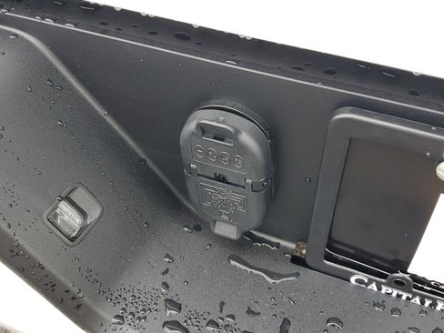 New 2025 GMC Sierra 1500 Elevation image 6