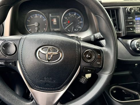 Used 2017 Toyota RAV4 LE w/ Carpet Mat Package image 22