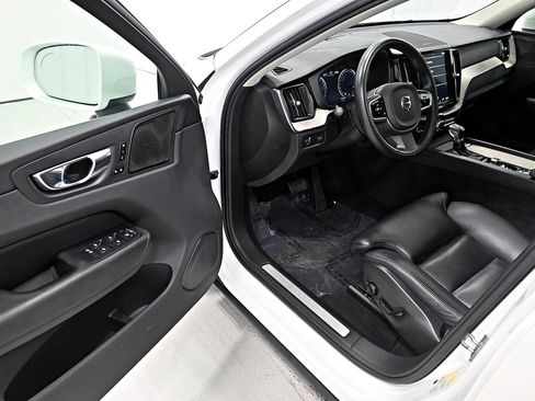 Used 2020 Volvo XC60 T6 Inscription AWD/4WD image 4