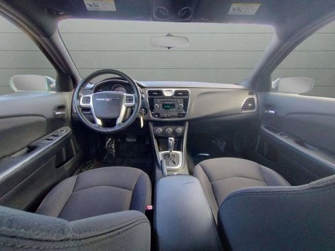 Used 2014 Chrysler 200 Touring FWD image 32