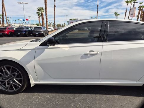 Used 2023 Nissan Altima 2.0 SR FWD image 31