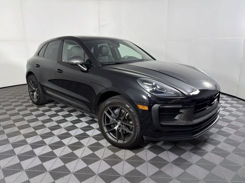 Certified 2024 Porsche Macan Turbo AWD/4WD image 7