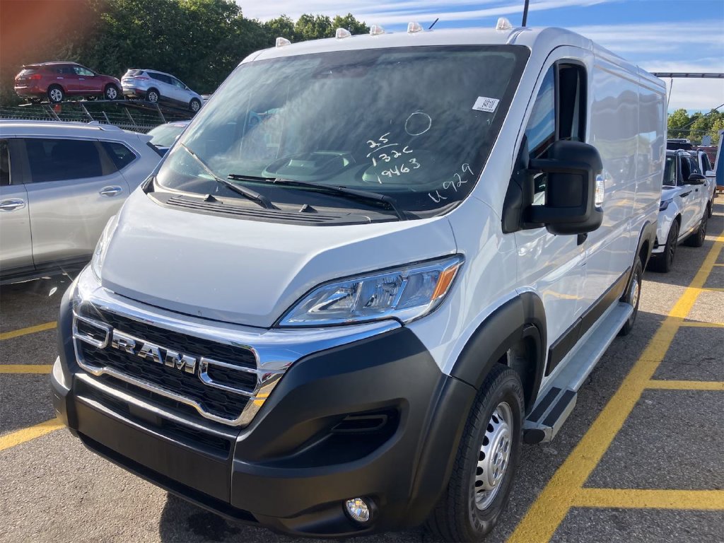 Used 2025 RAM ProMaster 2500 w/ U-Haul Equipment Group FWD image 4