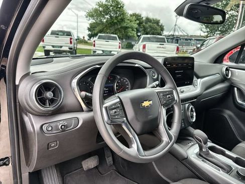 Used 2023 Chevrolet Blazer LT w/ Convenience Package FWD image 10