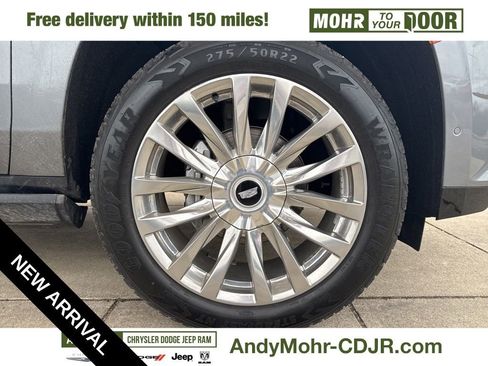 Used 2021 Cadillac Escalade ESV Premium Luxury w/ Driver Assist Tech Package image 41