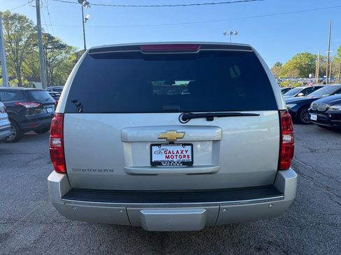 Used 2013 Chevrolet Suburban LTZ image 8