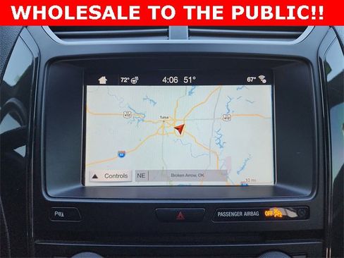 Used 2018 Ford Explorer XLT w/ Equipment Group 202A image 24