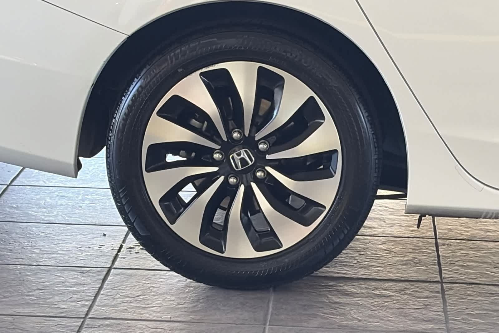 Used 2015 Honda Accord EX-L image 29