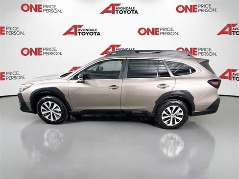 Used 2024 Subaru Outback Premium image 4