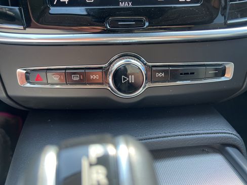 Used 2019 Volvo V90 T6 Cross Country w/ Advanced Package AWD/4WD image 15
