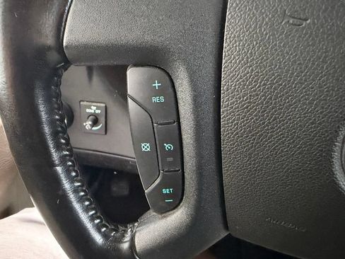 Used 2022 Chevrolet Express 2500 w/ Driver Convenience Package RWD image 19