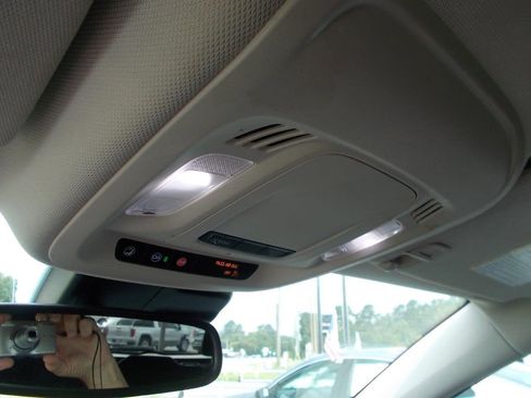 Used 2023 Buick Envision Essence image 26