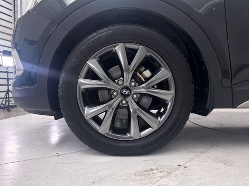 Used 2017 Hyundai Santa Fe Sport w/ 2.0T Ultimate Tech Package 05 FWD image 9