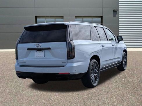 Certified 2026 Cadillac Escalade ESV Platinum Sport w/ LPO, Floor Liner Package AWD/4WD image 7