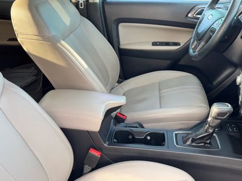 Used 2021 Ford Ranger Lariat w/ FX4 Off-Road Package image 12