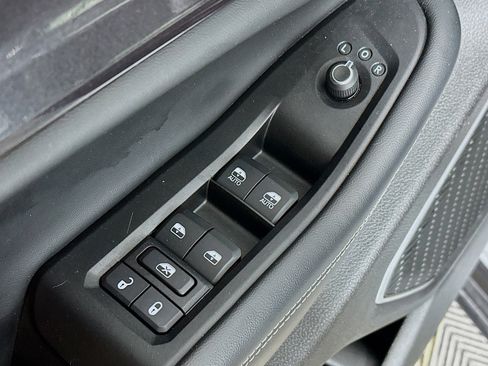 Used 2022 Jeep Grand Cherokee L Laredo image 17