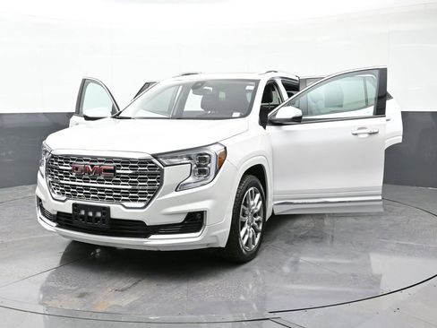 Used 2022 GMC Terrain Denali image 35