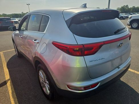 Used 2018 Kia Sportage LX AWD/4WD image 4